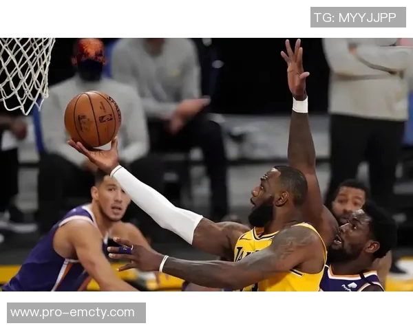 老詹进攻顺位仍落后东里若保持状态将提升球队整体实力